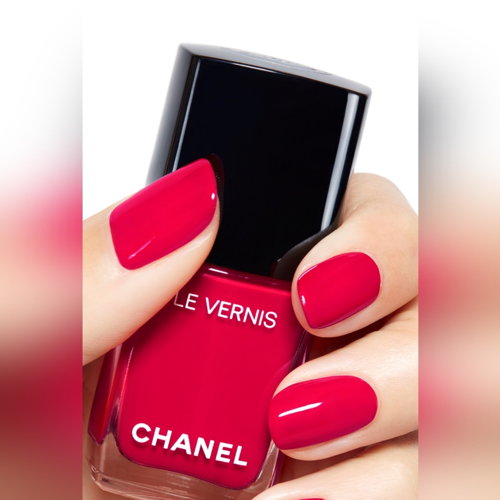 Chanel Le Vernis 626 Esquisite Pink